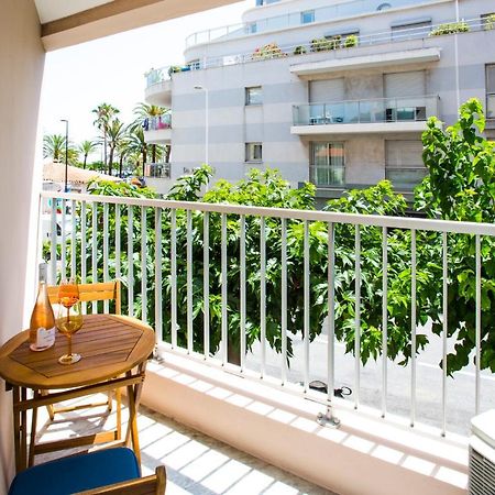 אנטיב Romantic Sea View Studio, Steps Away From The Beach מראה חיצוני תמונה