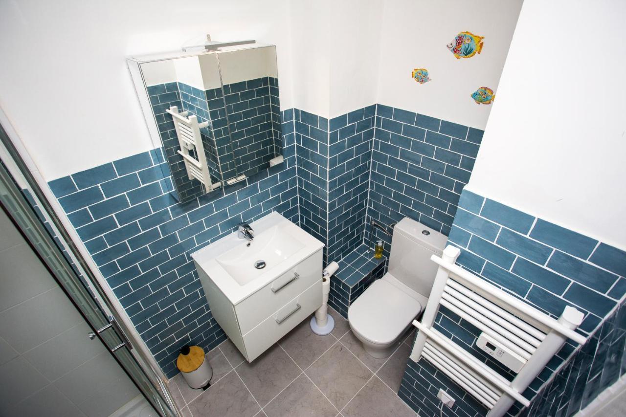 אנטיב Romantic Sea View Studio, Steps Away From The Beach מראה חיצוני תמונה