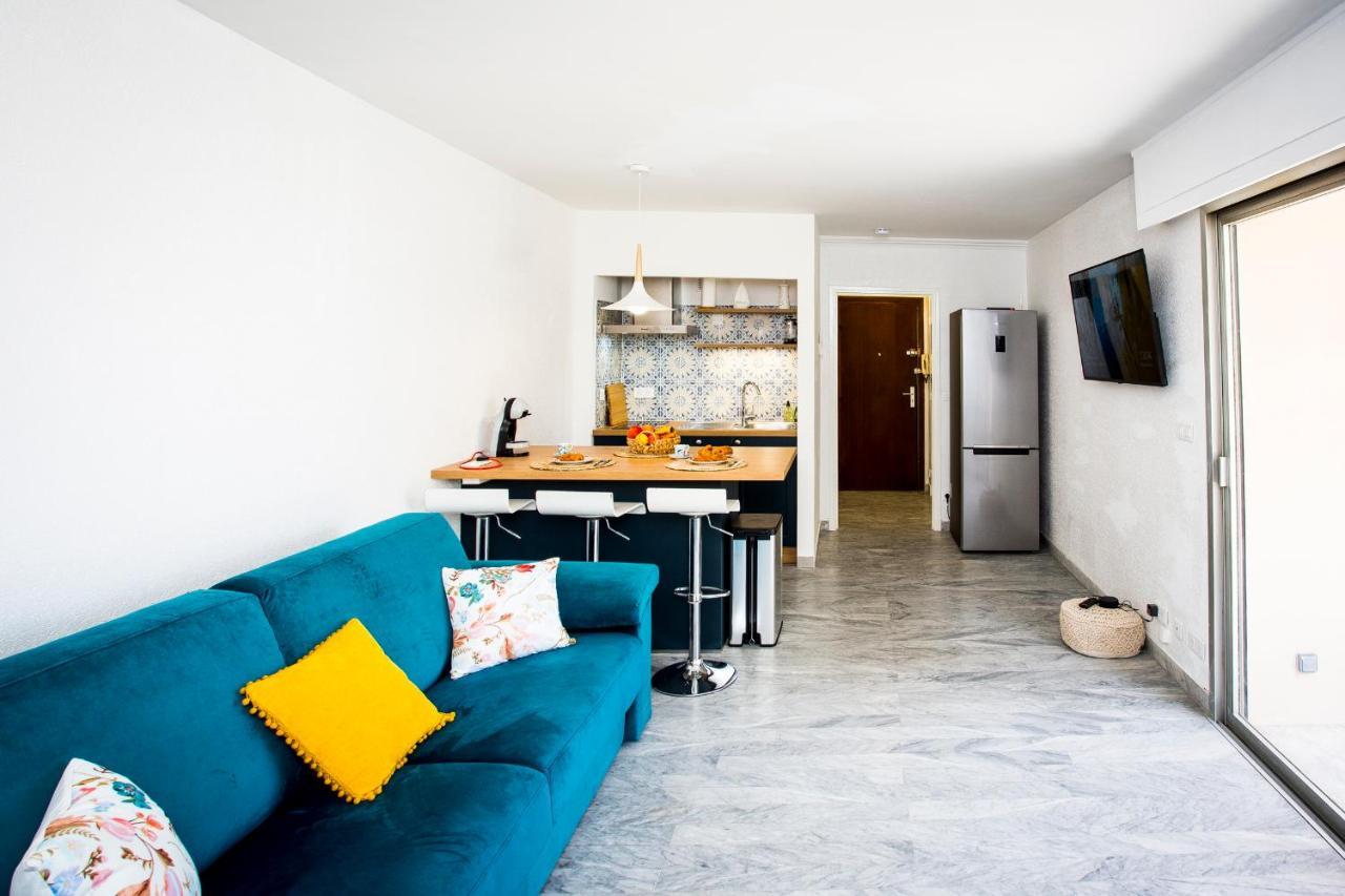 אנטיב Romantic Sea View Studio, Steps Away From The Beach מראה חיצוני תמונה