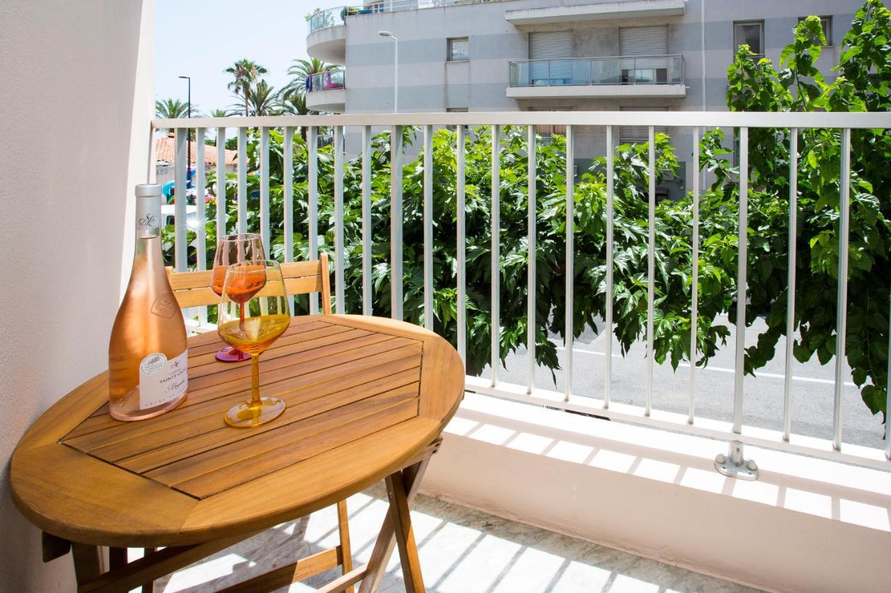 אנטיב Romantic Sea View Studio, Steps Away From The Beach מראה חיצוני תמונה